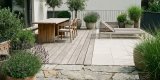 Balkon und Terrasse auf Vordermann bringen: Materialien, Pflege und Kosten 2026